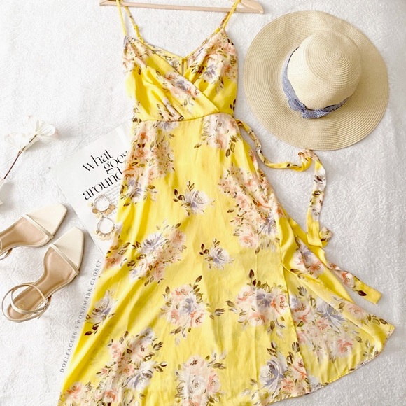 Francesca’s Mi Ami Yellow Floral Print Sundress - Picture 1 of 10